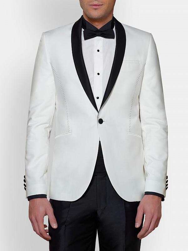 tuxedo 4 less